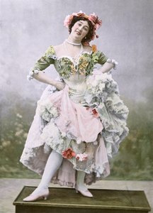 Portræt af "La Belle Otero" som Mercedes i "Une Fete a Seville", Theatre Marigny, Paris, 1900 (farvefotografi)